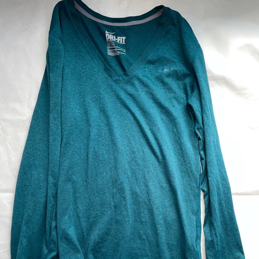 Nike Dri-fit v-neck long sleeve shirt - Picture 3 of 6